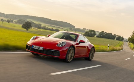 2020 Porsche 911 Carrera Coupe (Color: Guards Red) Front Three-Quarter Wallpapers 450x275 (5)