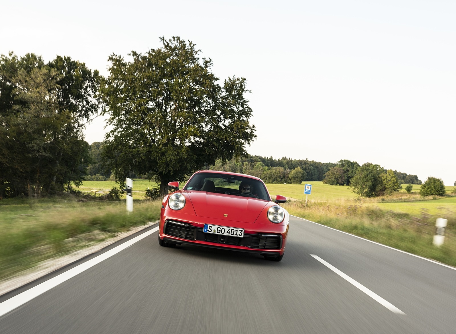 2020 Porsche 911 Carrera Coupe (Color: Guards Red) Front Wallpapers (7)