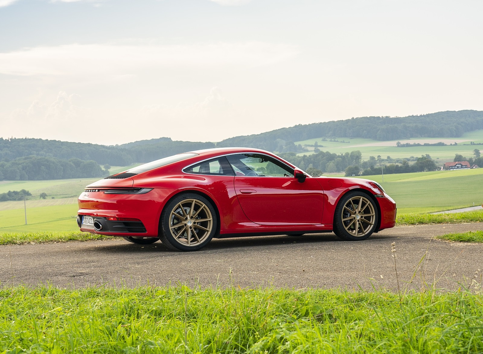 2020 Porsche 911 Carrera Coupe (Color: Guards Red) Rear Three-Quarter Wallpapers #41 of 126