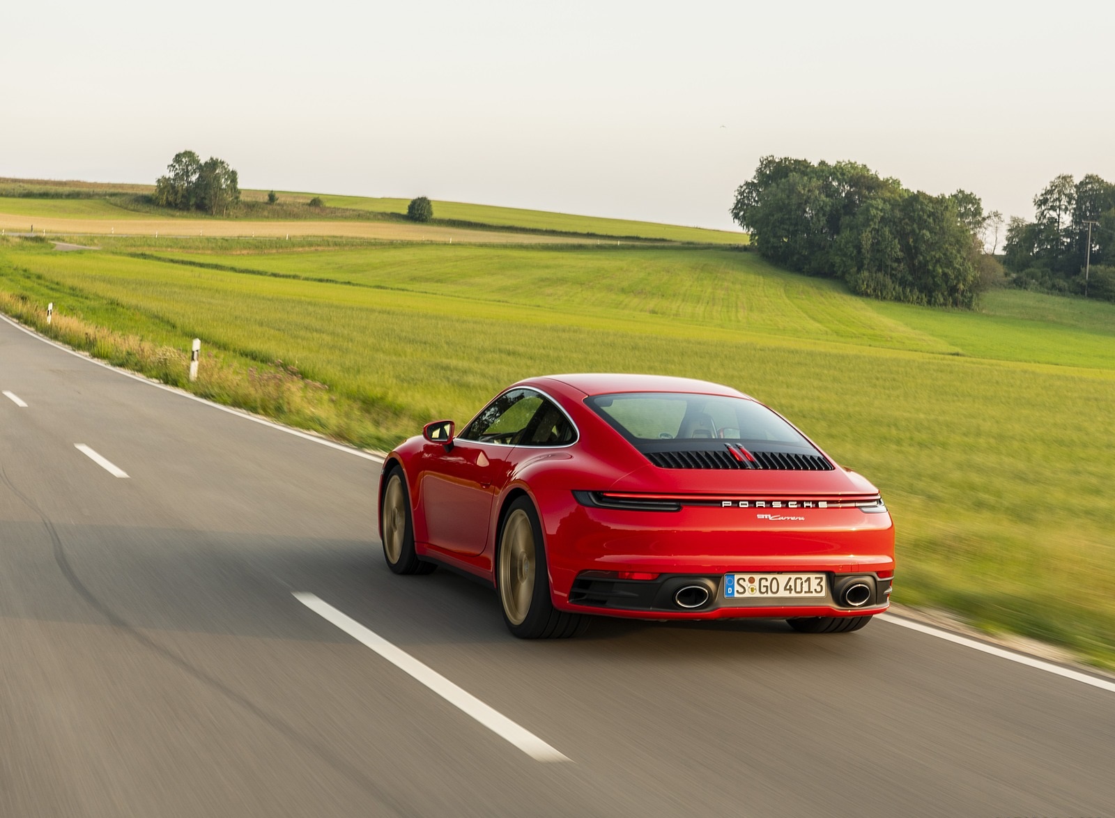 2020 Porsche 911 Carrera Coupe (Color: Guards Red) Rear Three-Quarter Wallpapers (10)