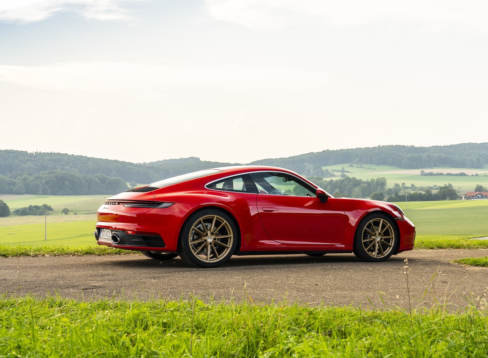 2020 Porsche 911 Carrera Coupe (Color: Guards Red) Rear Three-Quarter Wallpapers #44 of 126