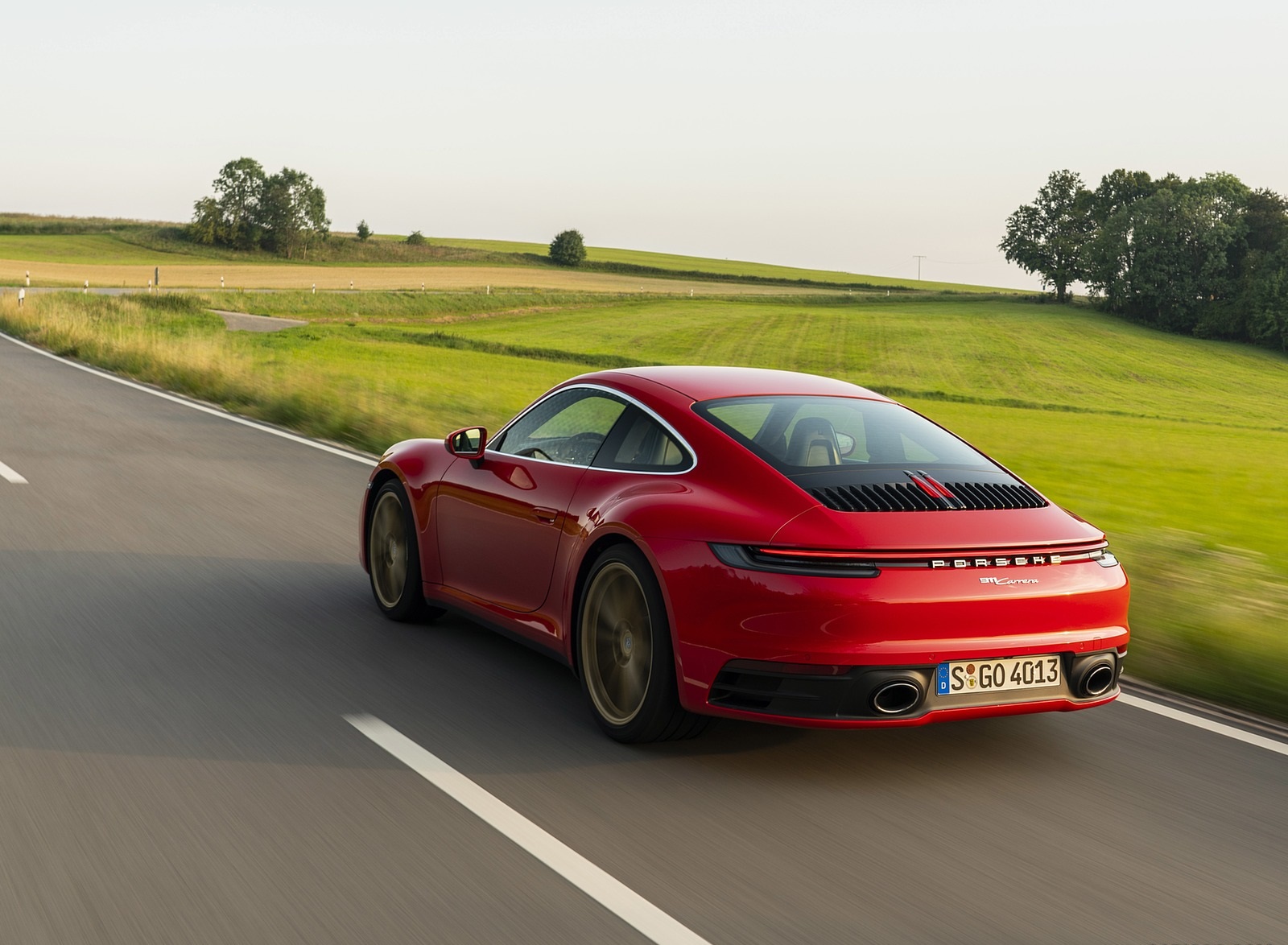 2020 Porsche 911 Carrera Coupe (Color: Guards Red) Rear Three-Quarter Wallpapers #12 of 126