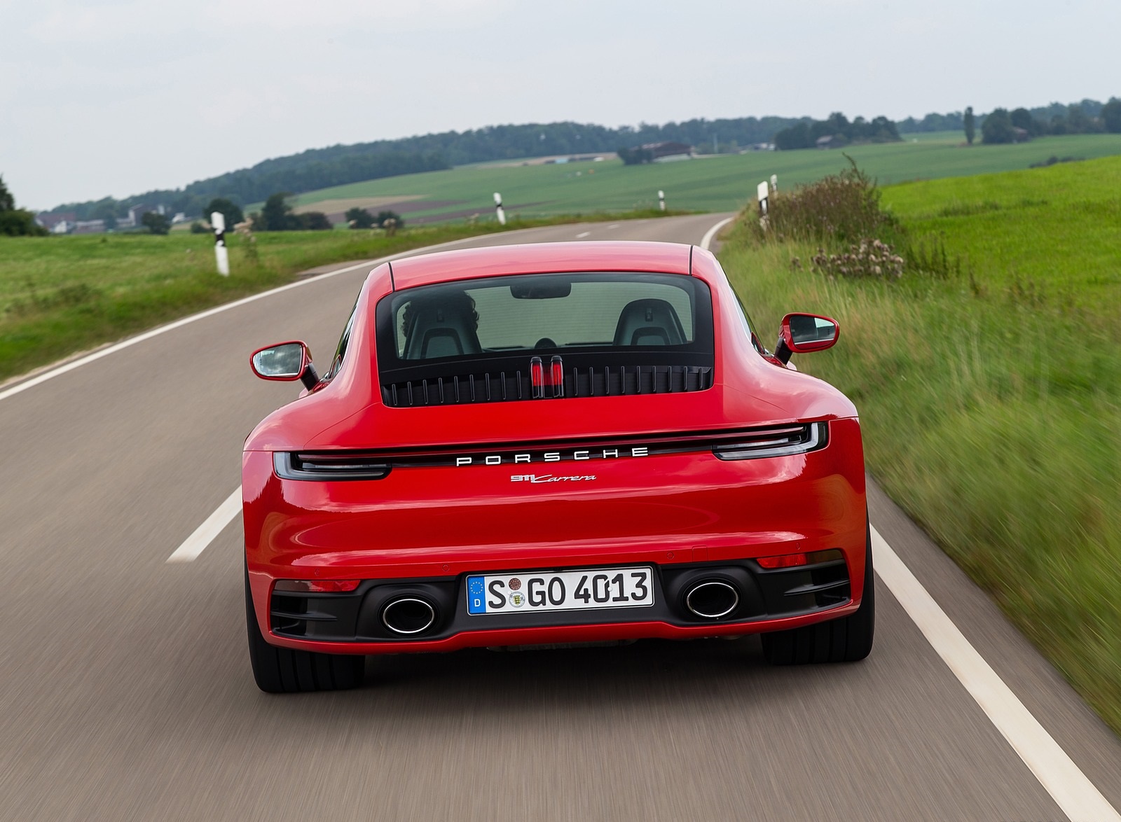 2020 Porsche 911 Carrera Coupe (Color: Guards Red) Rear Wallpapers #23 of 126