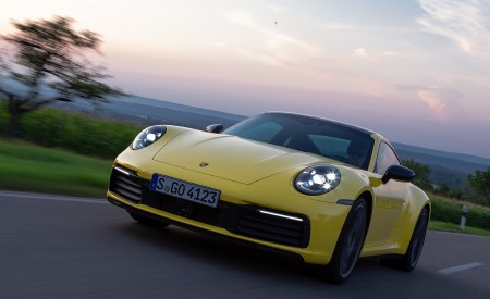 2020 Porsche 911 Carrera Coupe (Color: Racing Yellow) Front Three-Quarter Wallpapers 450x275 (68)