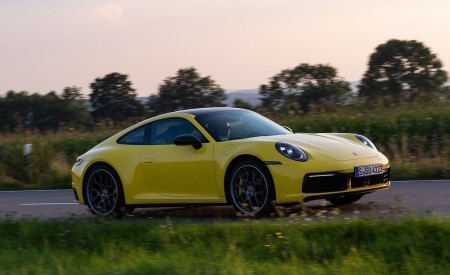 2020 Porsche 911 Carrera Coupe (Color: Racing Yellow) Front Three-Quarter Wallpapers 450x275 (69)