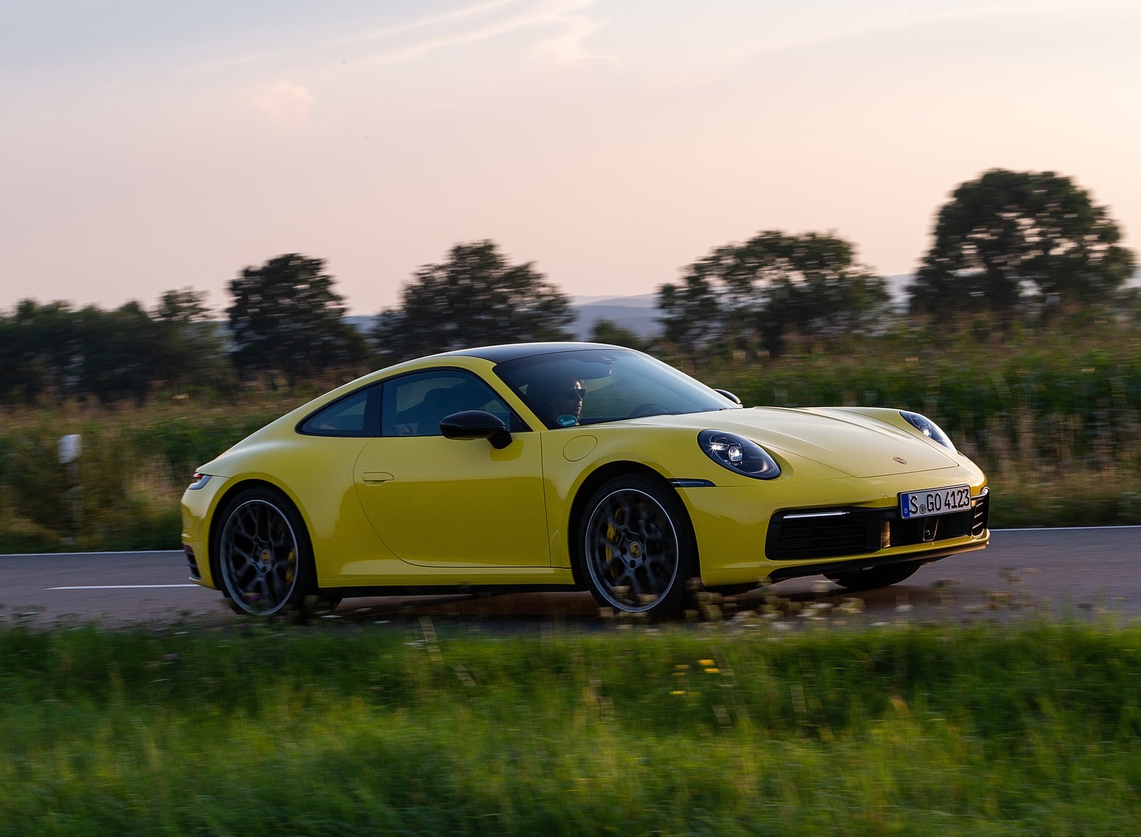 2020 Porsche 911 Carrera Coupe (Color: Racing Yellow) Front Three-Quarter Wallpapers #69 of 126