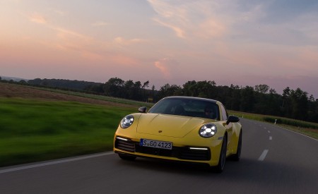 2020 Porsche 911 Carrera Coupe (Color: Racing Yellow) Front Wallpapers 450x275 (70)