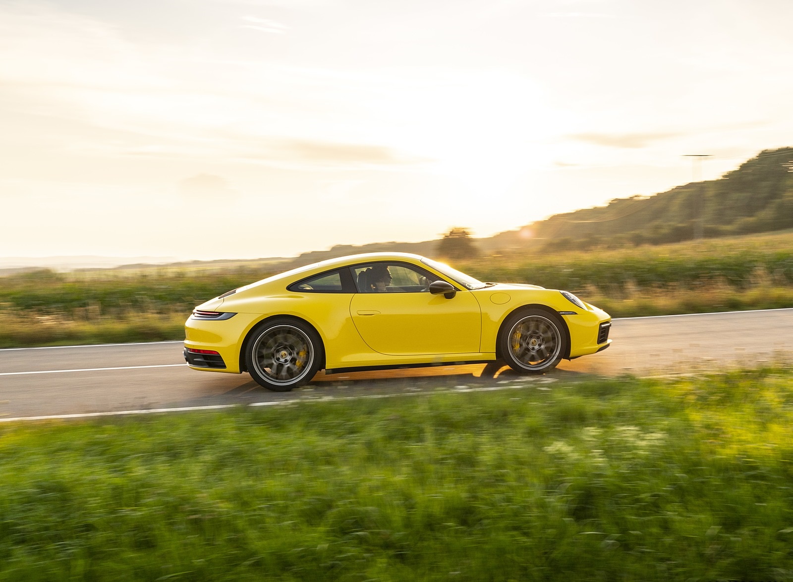 2020 Porsche 911 Carrera Coupe (Color: Racing Yellow) Side Wallpapers #96 of 126