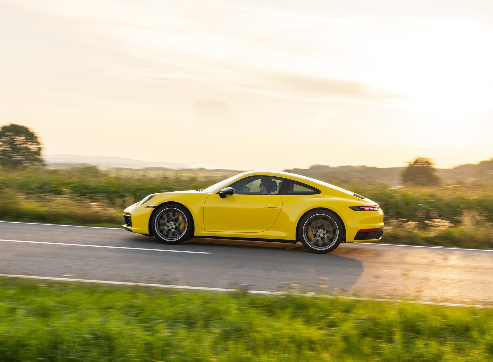 2020 Porsche 911 Carrera Coupe (Color: Racing Yellow) Side Wallpapers #101 of 126