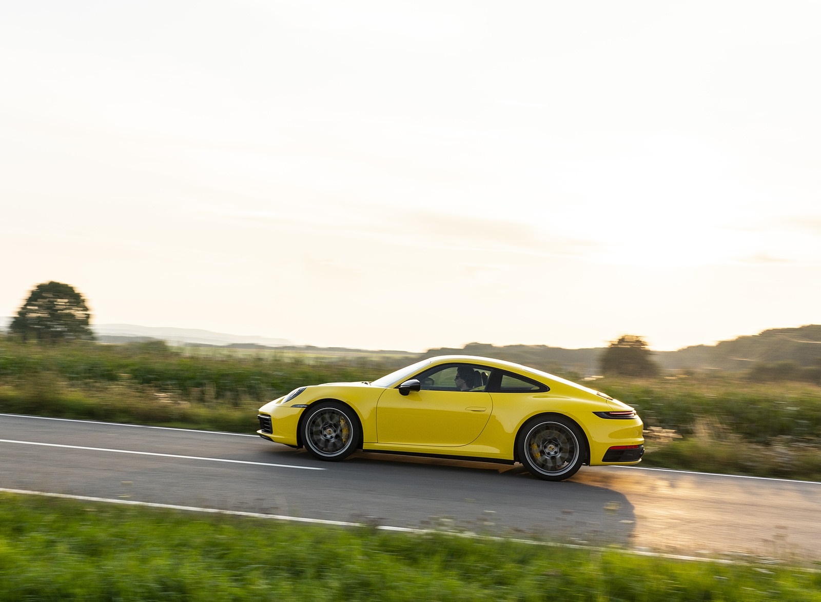 2020 Porsche 911 Carrera Coupe (Color: Racing Yellow) Side Wallpapers #103 of 126