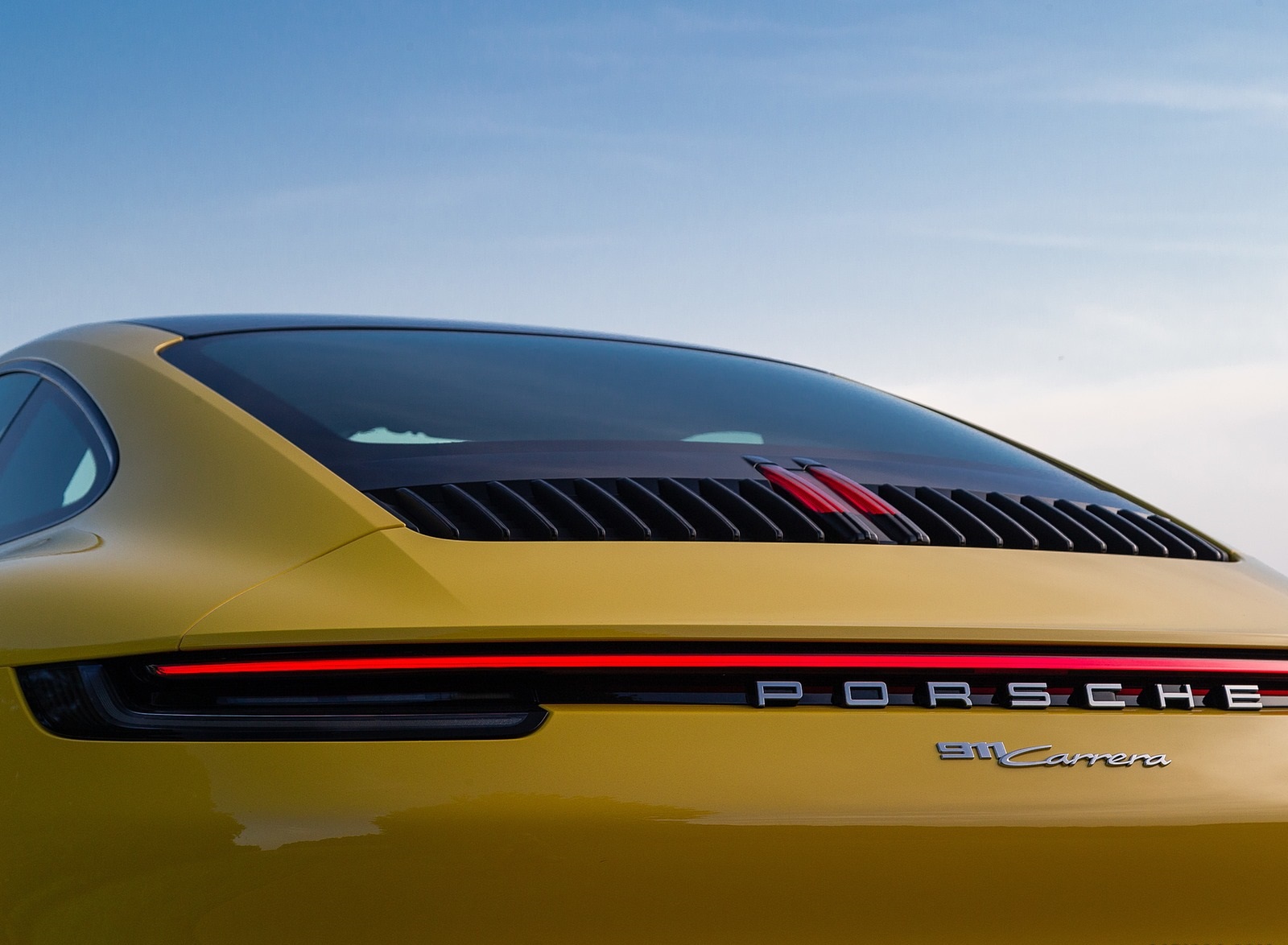 2020 Porsche 911 Carrera Coupe (Color: Racing Yellow) Tail Light Wallpapers #106 of 126