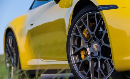 2020 Porsche 911 Carrera Coupe (Color: Racing Yellow) Wheel Wallpapers 450x275 (105)