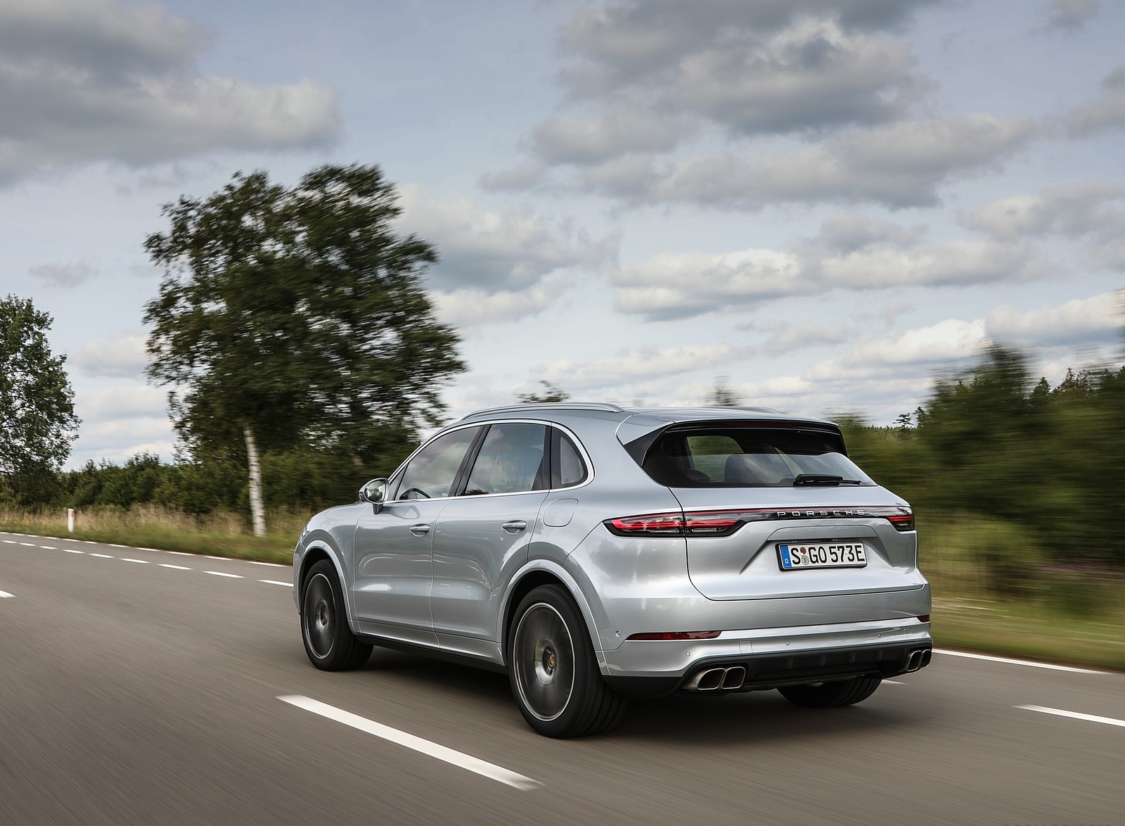 2020 Porsche Cayenne Turbo S E-Hybrid Rear Three-Quarter Wallpapers #7 of 47