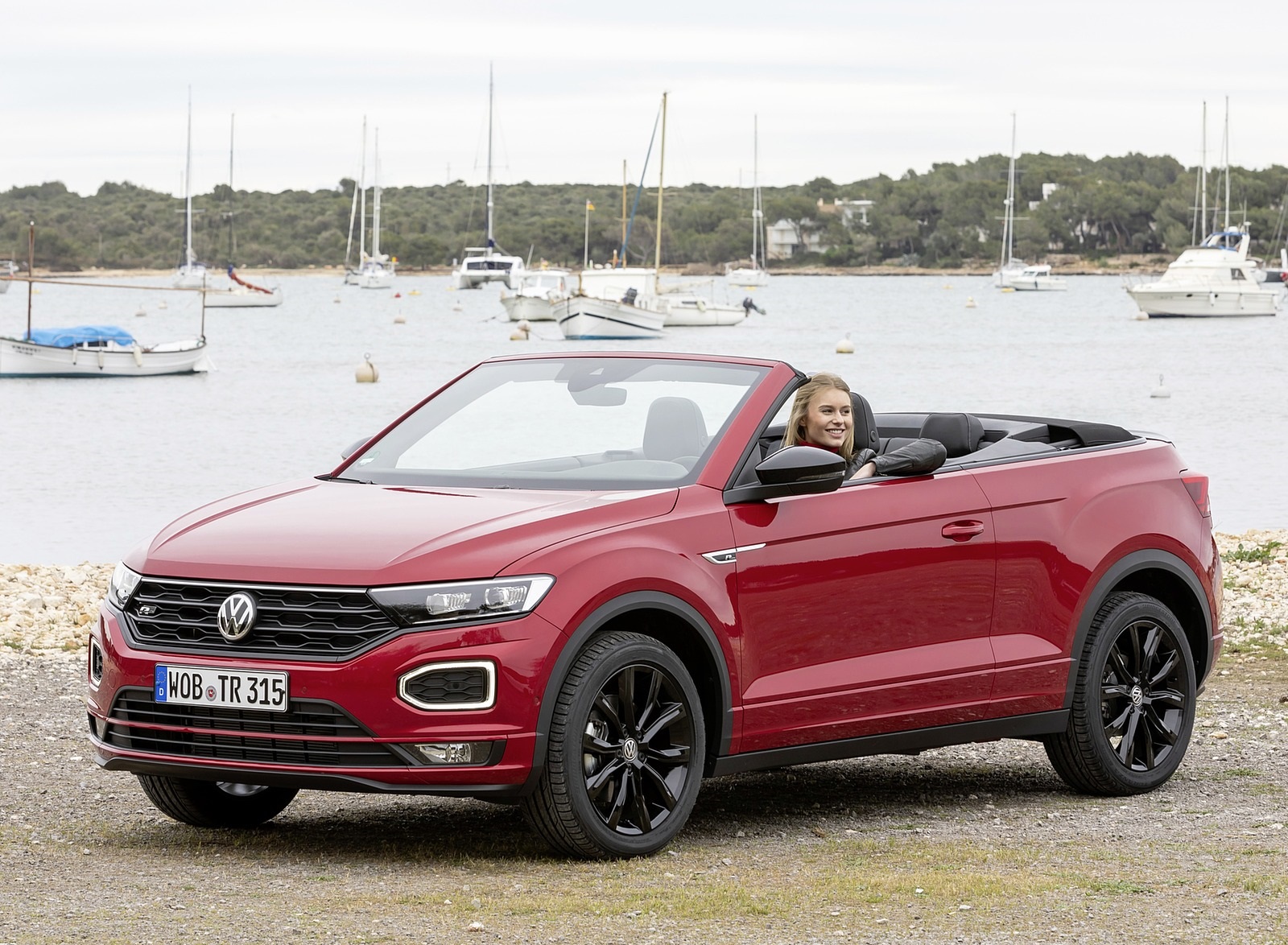 2020 Volkswagen T-Roc Cabriolet Front Three-Quarter Wallpapers #127 of 205