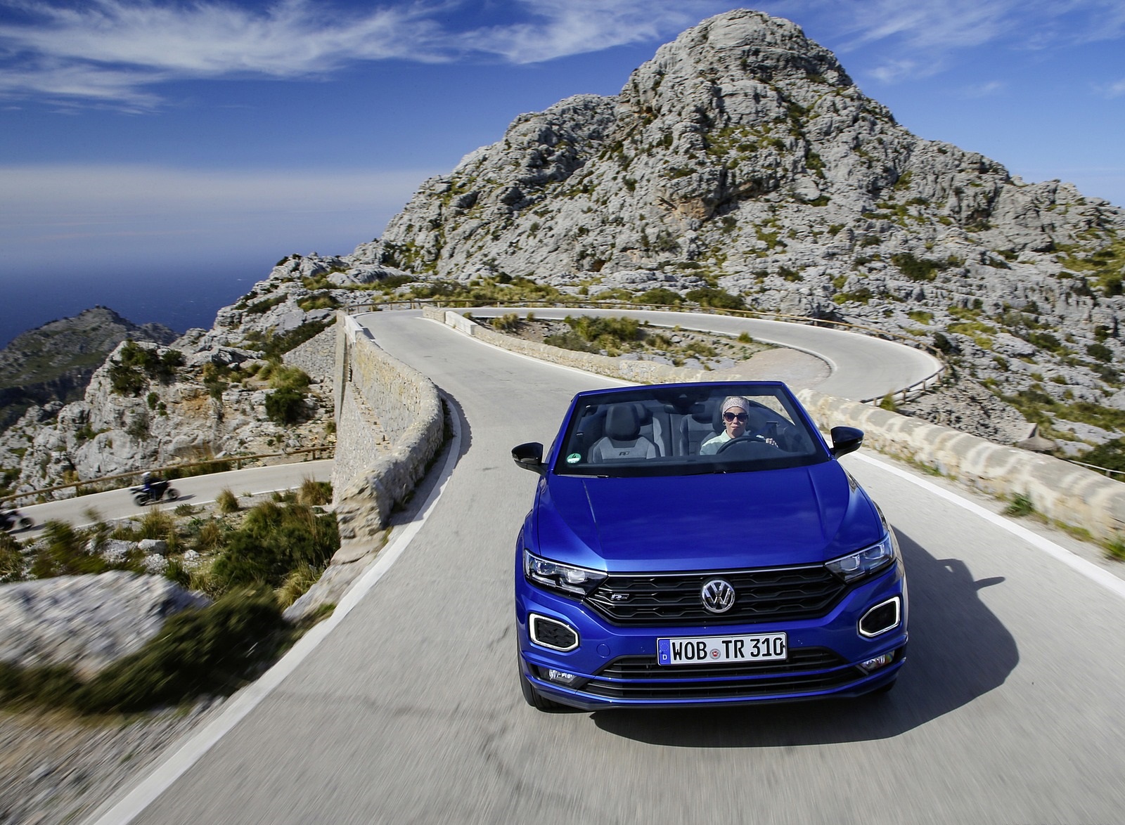 2020 Volkswagen T-Roc Cabriolet Front Wallpapers #13 of 205