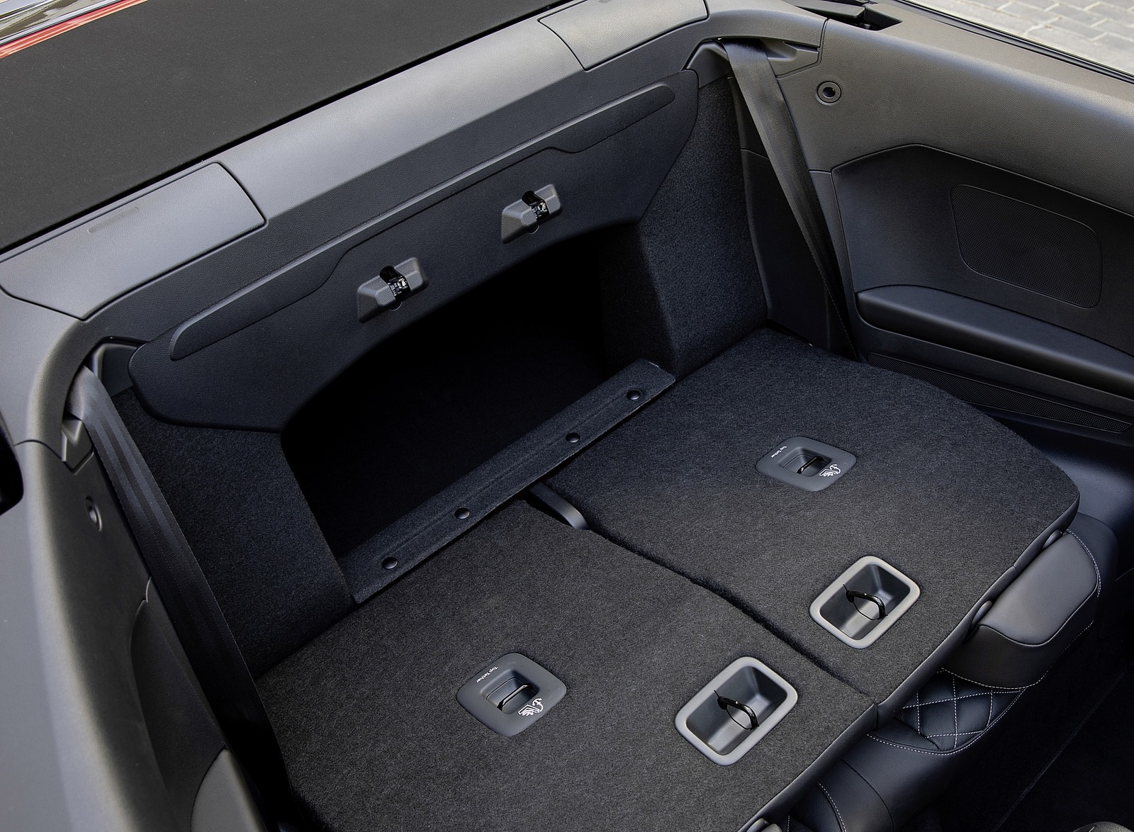 2020 Volkswagen T-Roc Cabriolet Interior Rear Seats Wallpapers #147 of 205