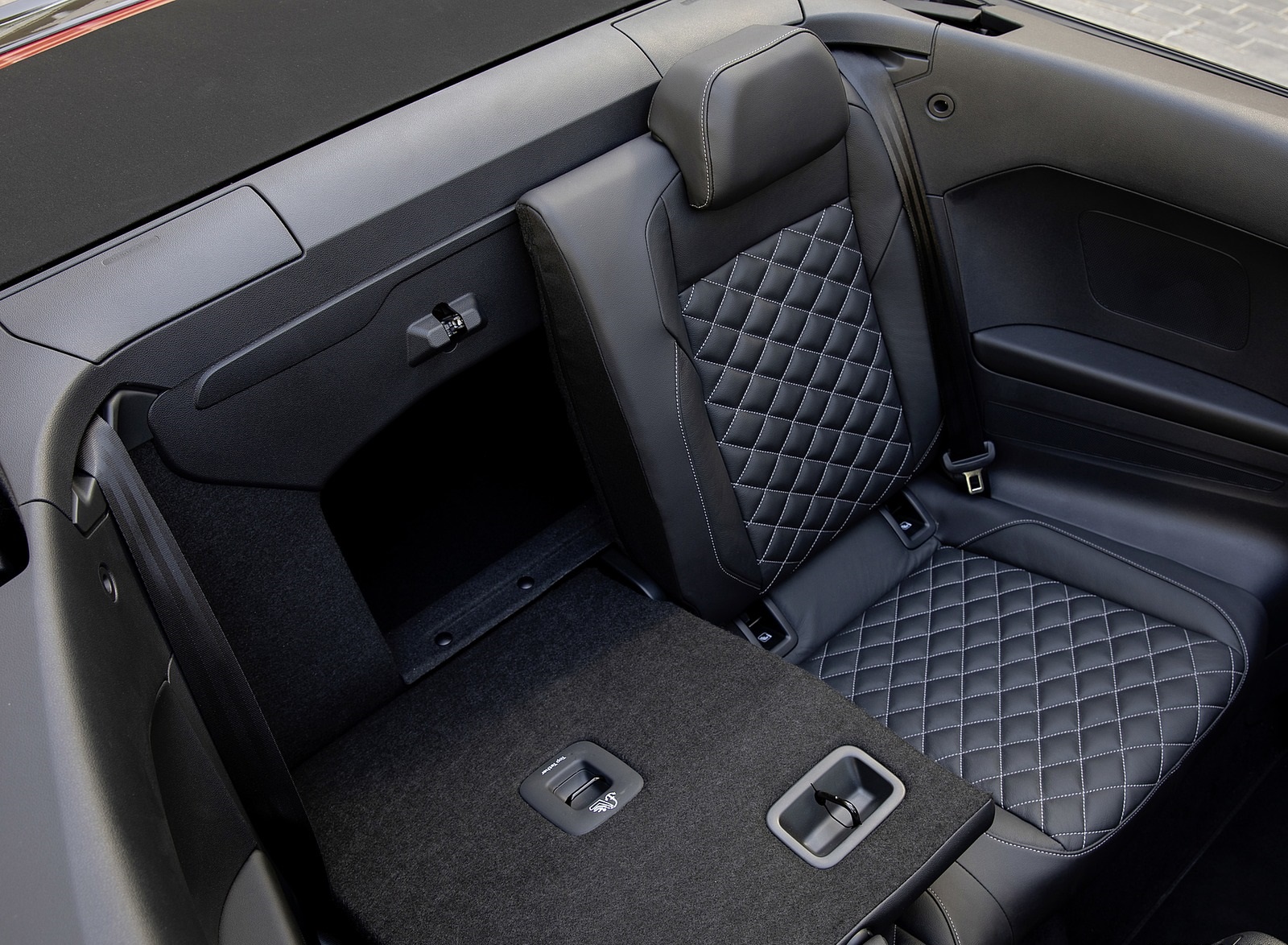 2020 Volkswagen T-Roc Cabriolet Interior Rear Seats Wallpapers #148 of 205