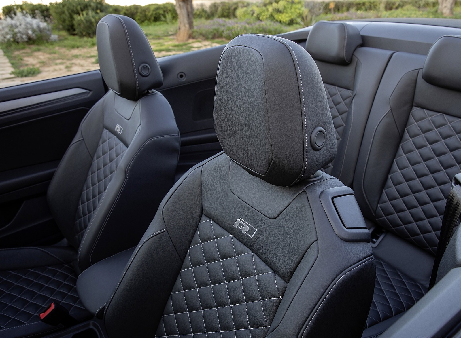 2020 Volkswagen T-Roc Cabriolet Interior Seats Wallpapers #151 of 205