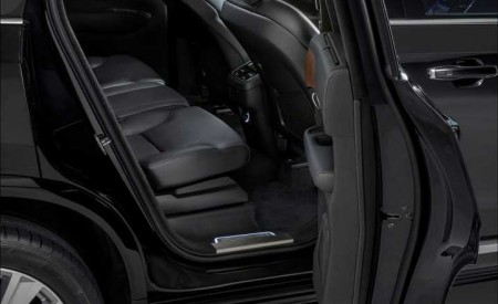 2020 Volvo XC90 Armoured Detail Wallpapers 450x275 (4)