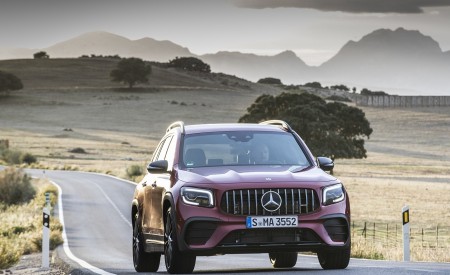 2021 Mercedes-AMG GLB 35 4MATIC (Color: Designo Patagonia Red Metallic) Front Wallpapers 450x275 (44)