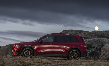 2021 Mercedes-AMG GLB 35 4MATIC (Color: Designo Patagonia Red Metallic) Side Wallpapers 450x275 (49)