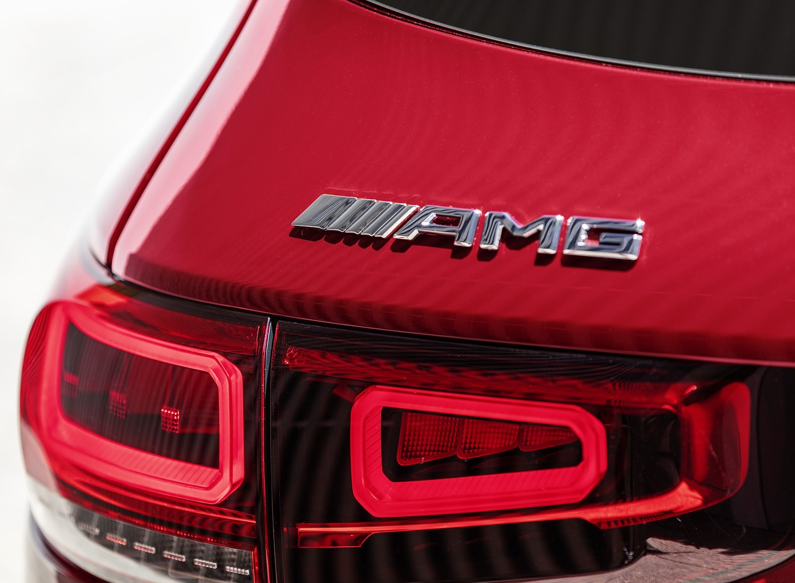 2021 Mercedes-AMG GLB 35 4MATIC (Color: Designo Patagonia Red Metallic) Tail Light Wallpapers #89 of 95