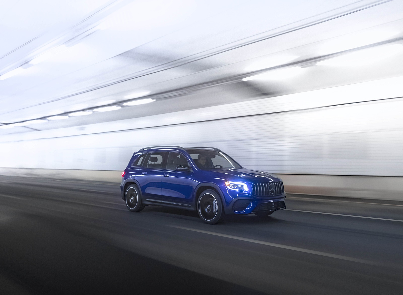 2021 Mercedes-AMG GLB 35 (US-Spec) Front Three-Quarter Wallpapers (9)