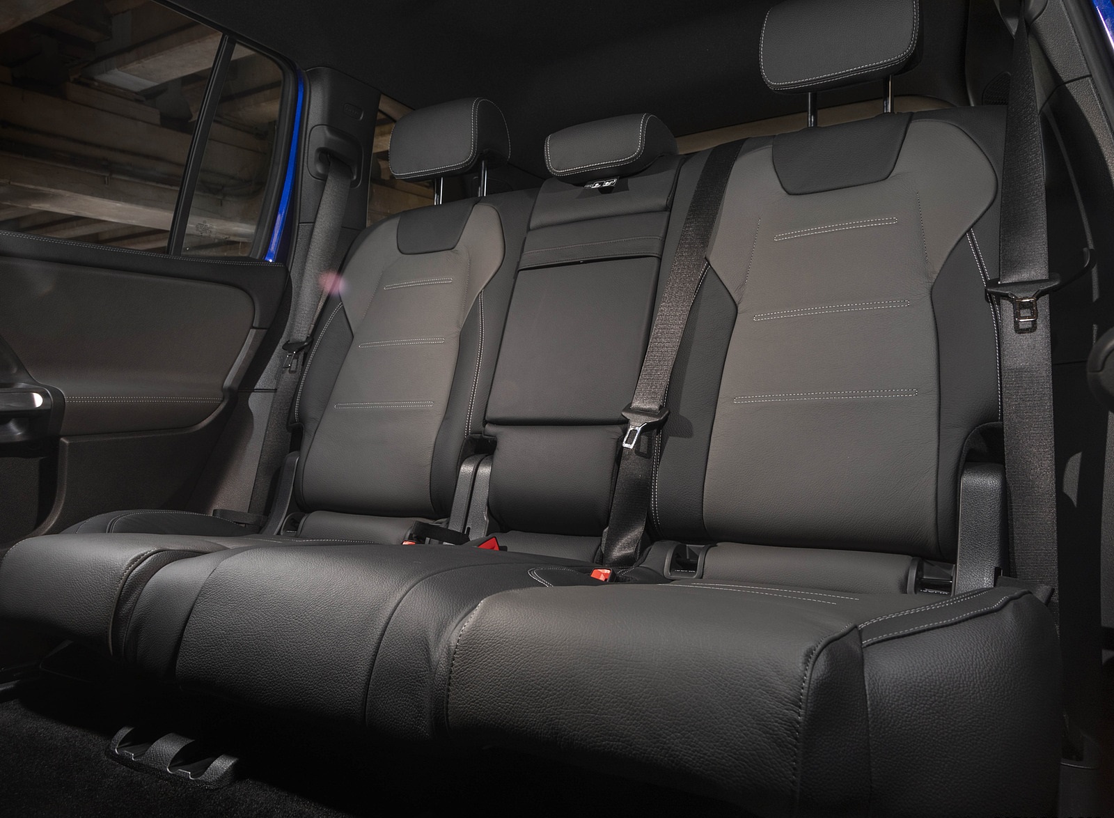 2021 Mercedes-AMG GLB 35 (US-Spec) Interior Rear Seats Wallpapers #34 of 95