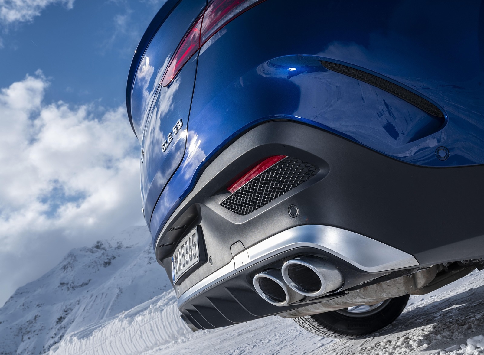 2021 Mercedes-AMG GLE 53 4MATIC Coupe (Color: Brilliant Blue Metallic) Exhaust Wallpapers #116 of 180