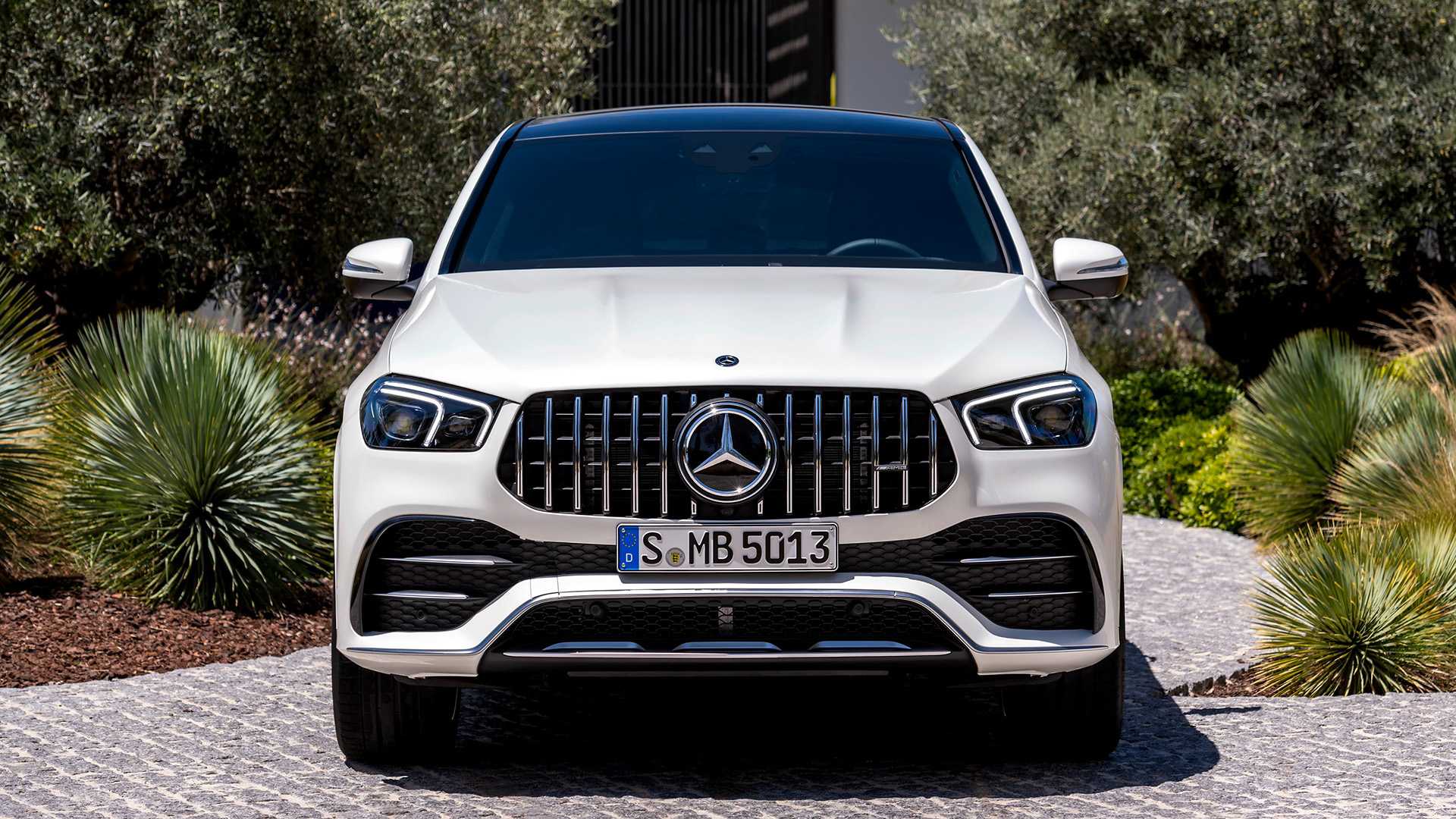 2021 Mercedes-AMG GLE 53 Coupe 4MATIC+ (Color: Designo Diamond White Bright) Front Wallpapers #164 of 180
