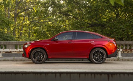 2021 Mercedes-AMG GLE 53 Coupe Side Wallpapers 450x275 (63)