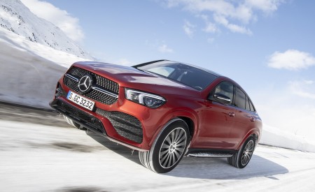 2021 Mercedes-Benz GLE Coupe 400 d 4MATIC Coupe (Color: Designo Hyacinth Red Metallic) Front Three-Quarter Wallpapers 450x275 (16)
