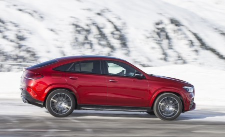 2021 Mercedes-Benz GLE Coupe 400 d 4MATIC Coupe (Color: Designo Hyacinth Red Metallic) Side Wallpapers 450x275 (22)