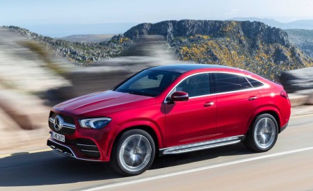 2021 Mercedes-Benz GLE Coupe (Color: Designo Hyacinth Red Metallic) Front Three-Quarter Wallpapers 450x275 (30)