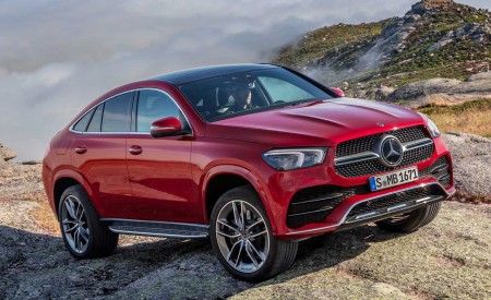 2021 Mercedes-Benz GLE Coupe (Color: Designo Hyacinth Red Metallic) Front Three-Quarter Wallpapers 450x275 (40)