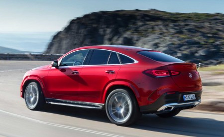 2021 Mercedes-Benz GLE Coupe (Color: Designo Hyacinth Red Metallic) Rear Three-Quarter Wallpapers 450x275 (33)
