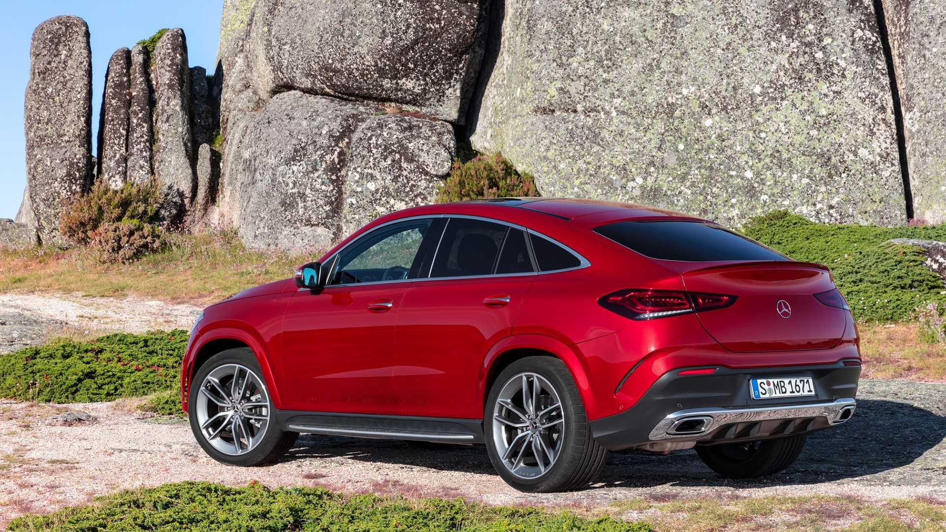 2021 Mercedes-Benz GLE Coupe (Color: Designo Hyacinth Red Metallic) Rear Three-Quarter Wallpapers #42 of 61