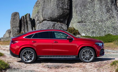 2021 Mercedes-Benz GLE Coupe (Color: Designo Hyacinth Red Metallic) Side Wallpapers 450x275 (44)