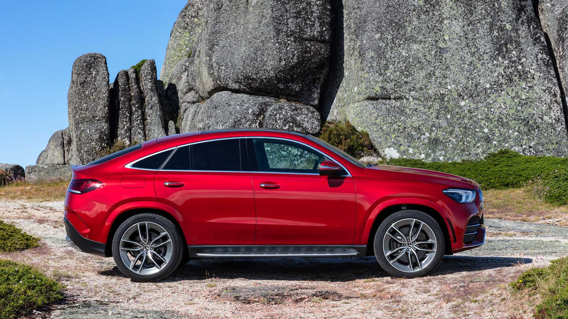 2021 Mercedes-Benz GLE Coupe (Color: Designo Hyacinth Red Metallic) Side Wallpapers #44 of 61