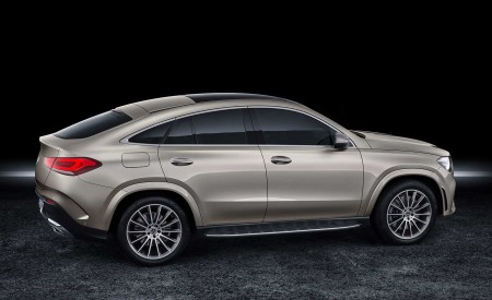 2021 Mercedes-Benz GLE Coupe (Color: Moyave Silver) Side Wallpapers 450x275 (53)