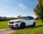 2019 BMW X5 xDrive45e iPerformance Front Three-Quarter Wallpapers 150x120