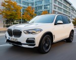 2019 BMW X5 xDrive45e iPerformance Front Three-Quarter Wallpapers 150x120