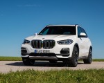 2019 BMW X5 xDrive45e iPerformance Front Three-Quarter Wallpapers 150x120