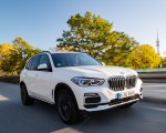 2019 BMW X5 xDrive45e iPerformance Front Three-Quarter Wallpapers 150x120