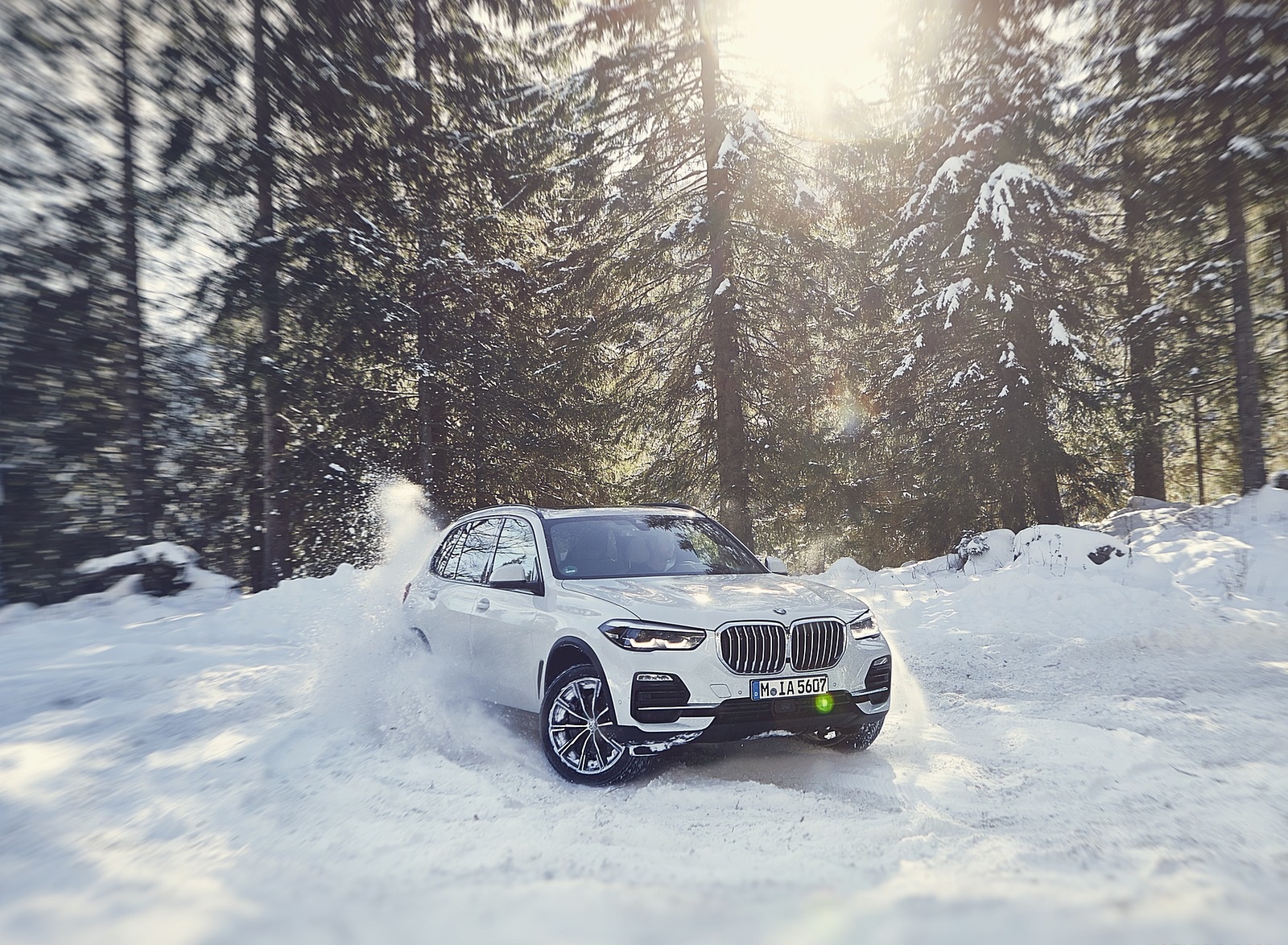 2019 BMW X5 xDrive45e iPerformance Front Wallpapers #100 of 113