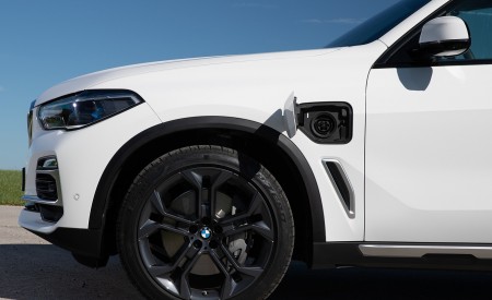 2019 BMW X5 xDrive45e iPerformance Wheel Wallpapers 450x275 (54)