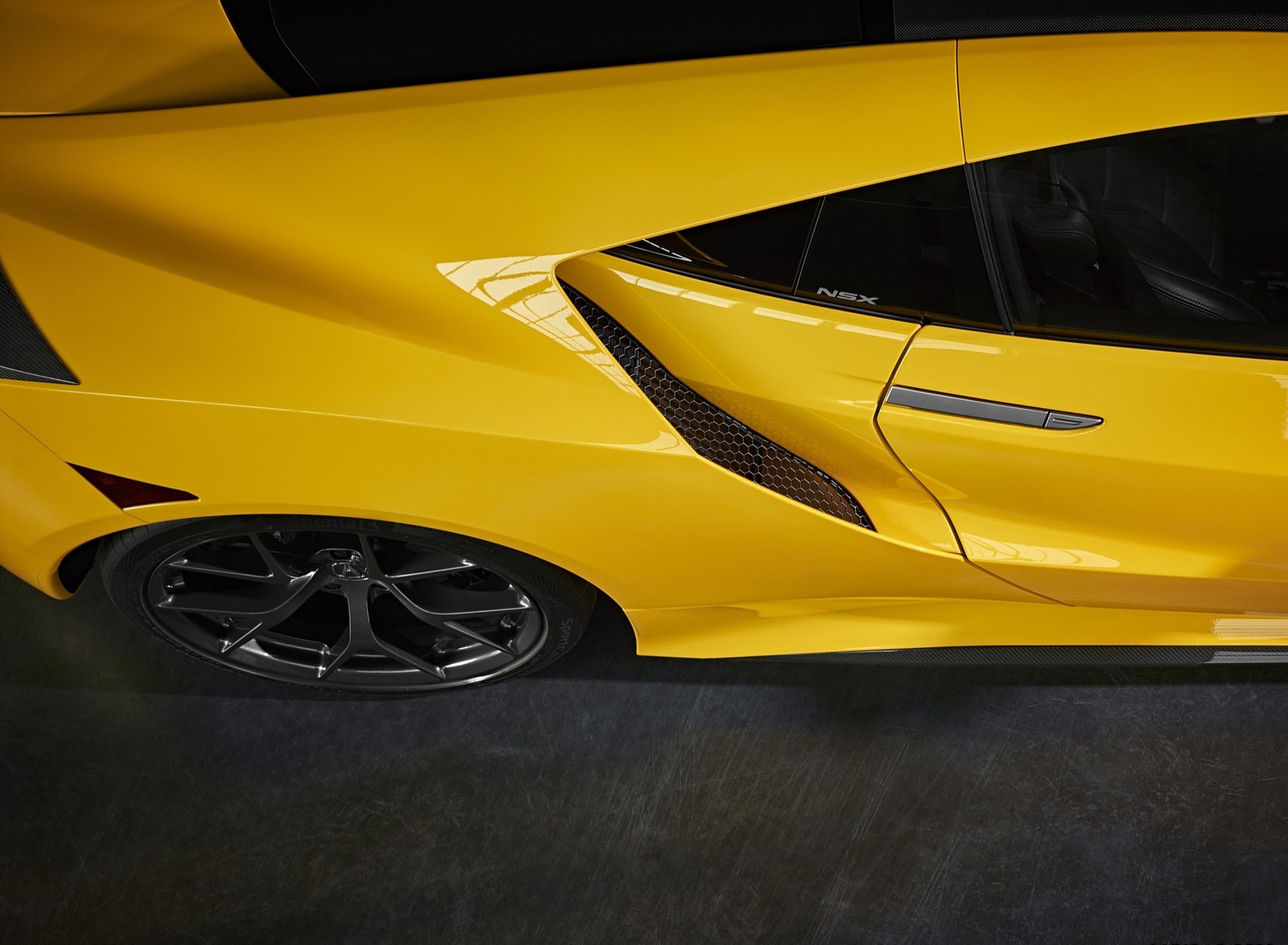 2020 Acura NSX (Color: Indy Yellow Pearl) Detail Wallpapers #17 of 19