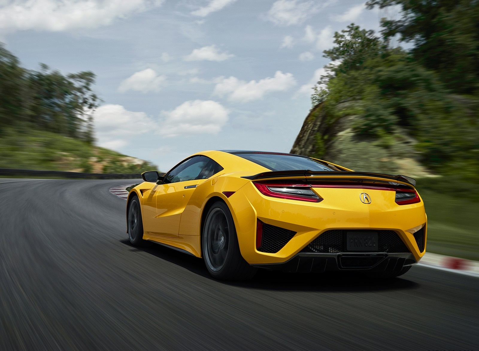 2020 Acura NSX (Color: Indy Yellow Pearl) Rear Three-Quarter Wallpapers #7 of 19