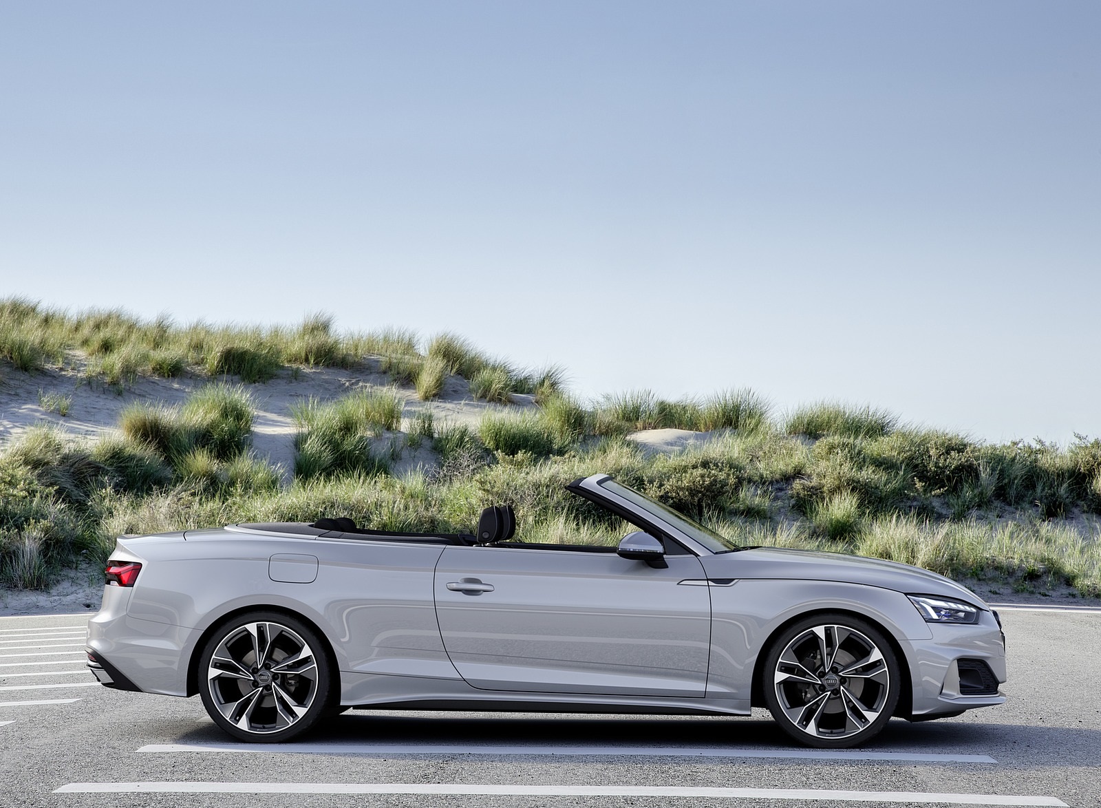 2020 Audi A5 Cabriolet (Color: Florett Silver) Side Wallpapers #12 of 29