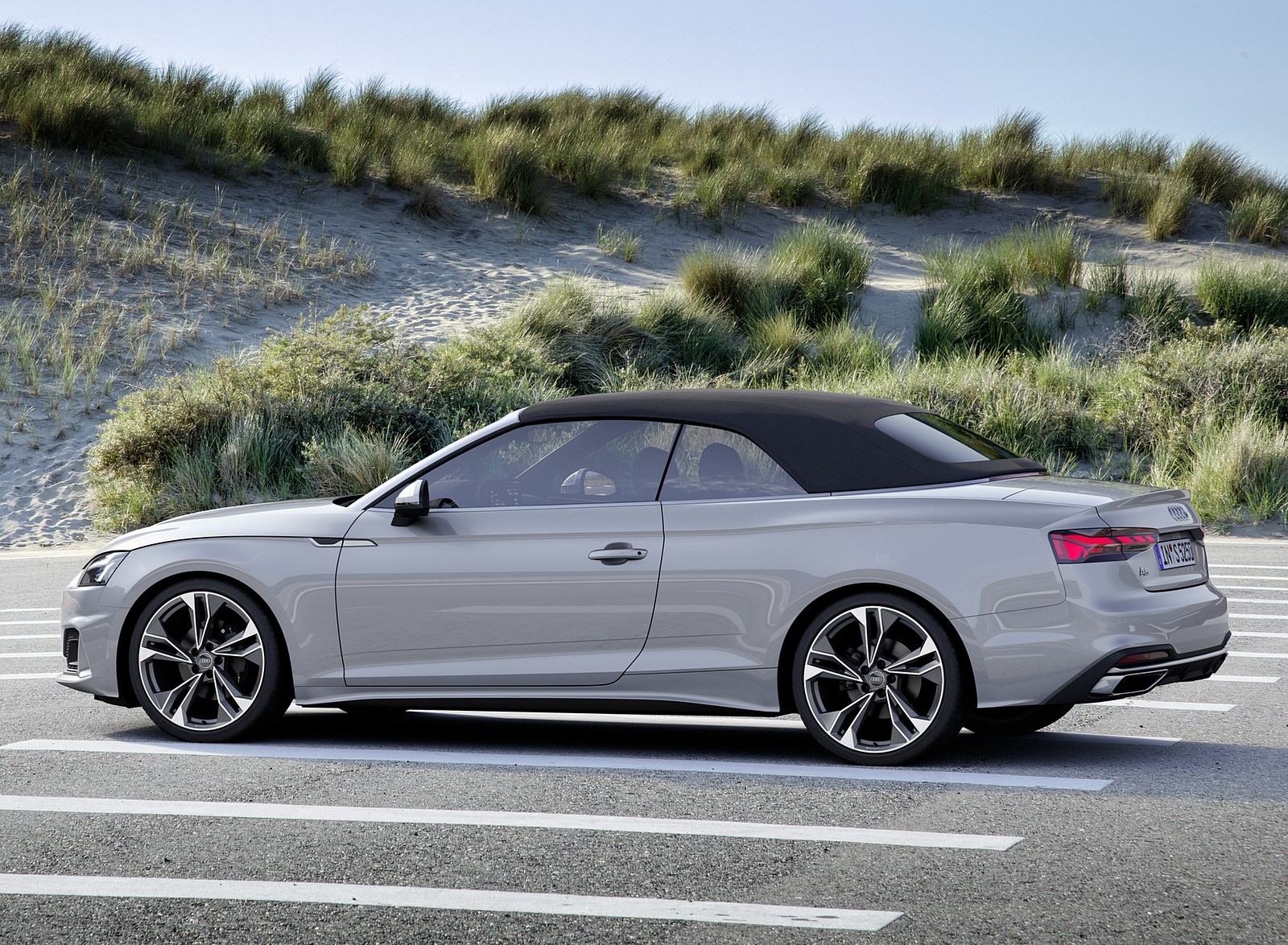 2020 Audi A5 Cabriolet (Color: Florett Silver) Side Wallpapers #13 of 29